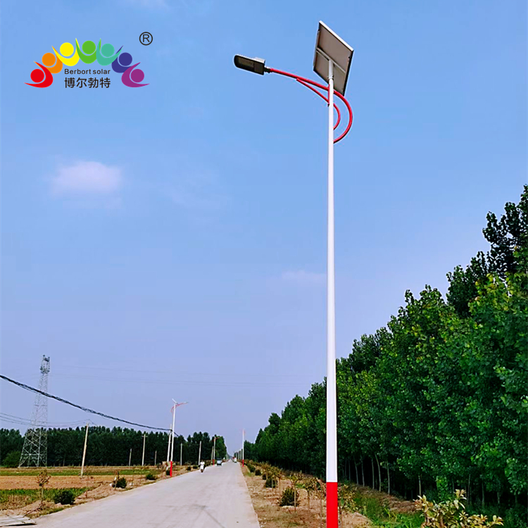 博尔勃特道路照明LED灯头 热镀锌灯杆 太阳能路灯厂家