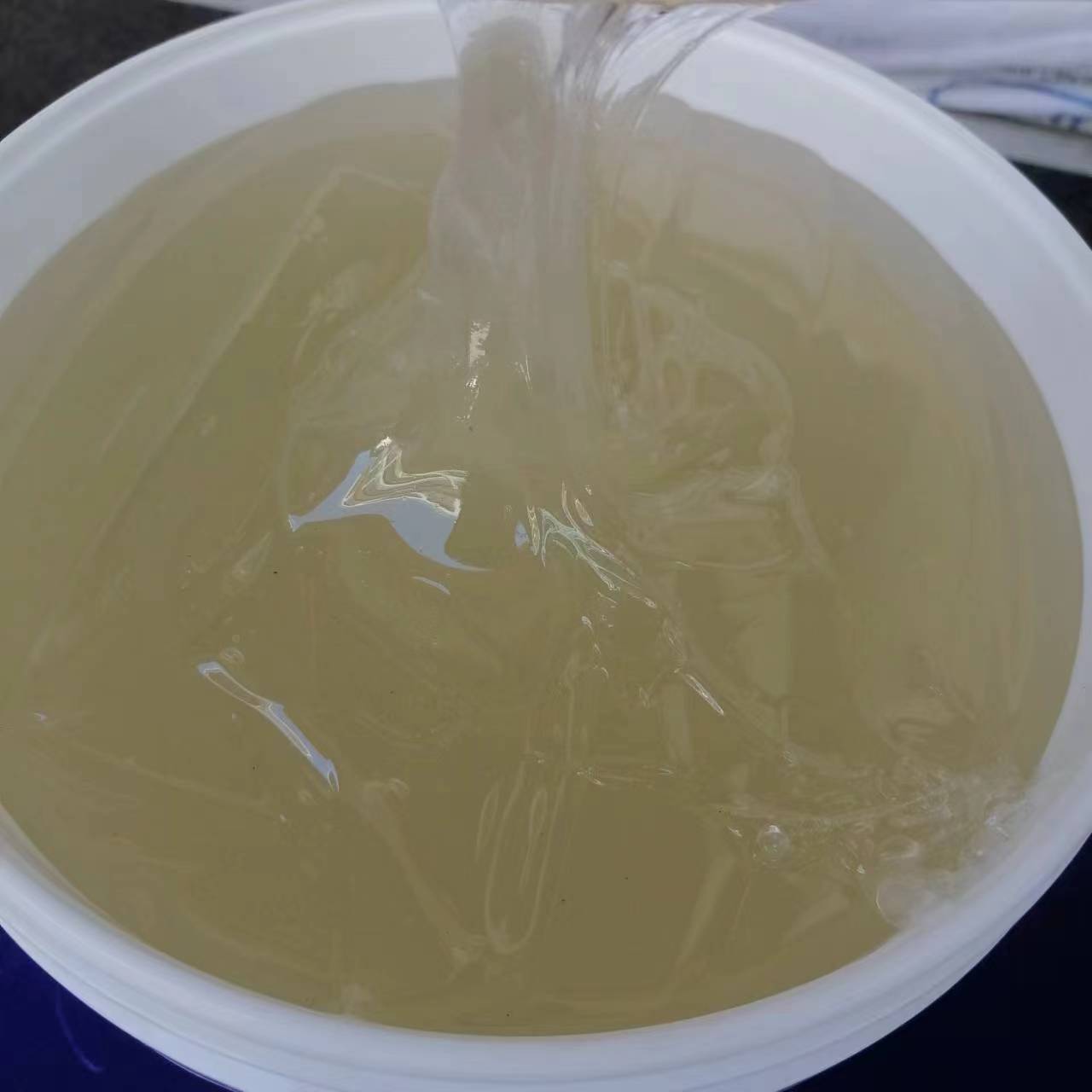 5万分子量 丁基橡胶 电线电榄 防水建材 减震材料 液体丁基