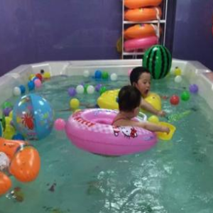 波比童话婴幼儿水育