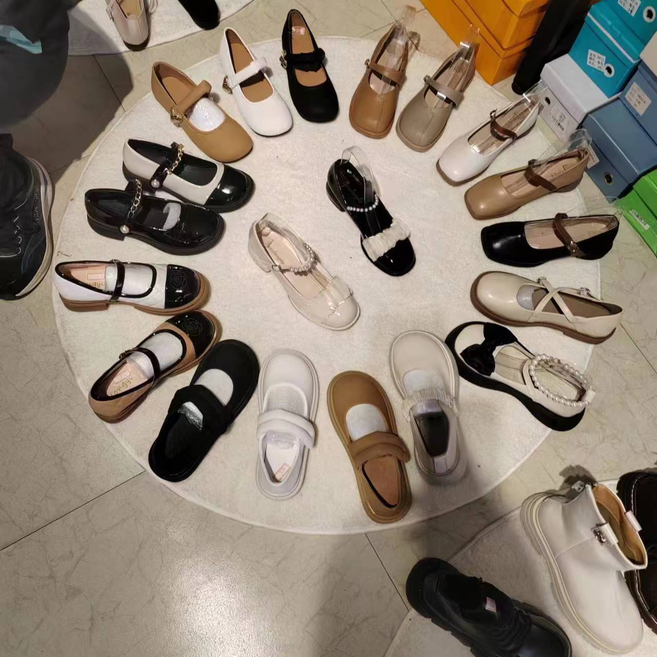 库存处理鞋 地摊货源 男女休闲运动鞋杂款尾货批发工厂尾单货源直播