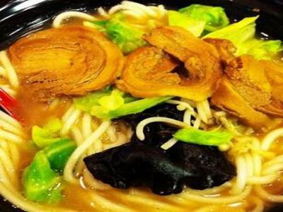 灵芝妹子米线