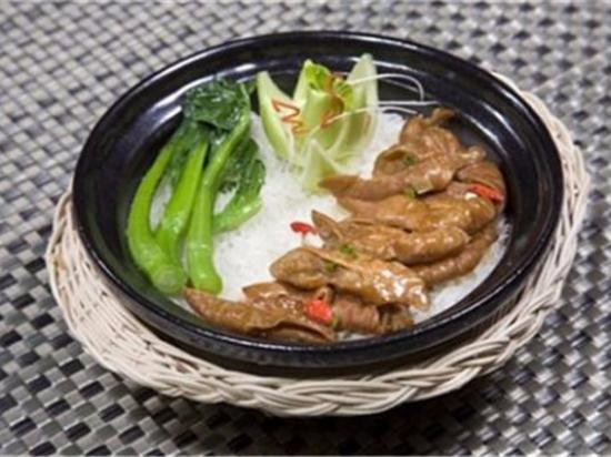 英英煲仔饭