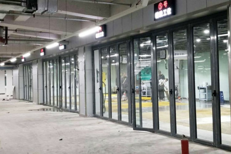 西宁折叠门厂家 青海折叠门价格找瑞凯门控