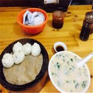 吴记小笼包