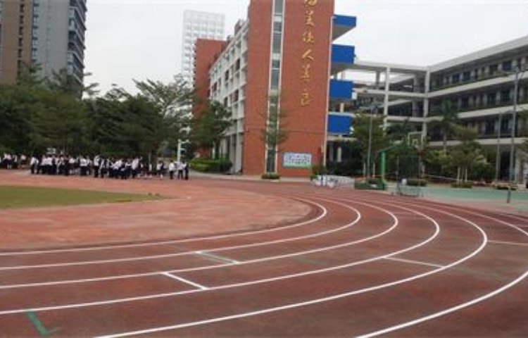 谦翔体育专业跑道 环保防滑耐磨 运动场地设施货源充足