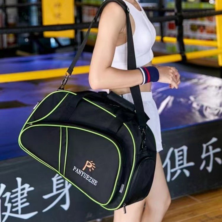西南箱包工厂 旅行包 容量大 风格多样 logo定制 工厂批发