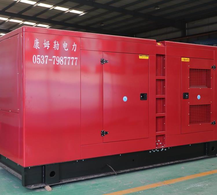 工地工厂 静音式发电机组 油耗低性能好 200KW 康姆勒供应