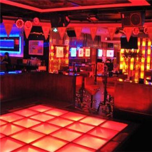 夜色酒吧