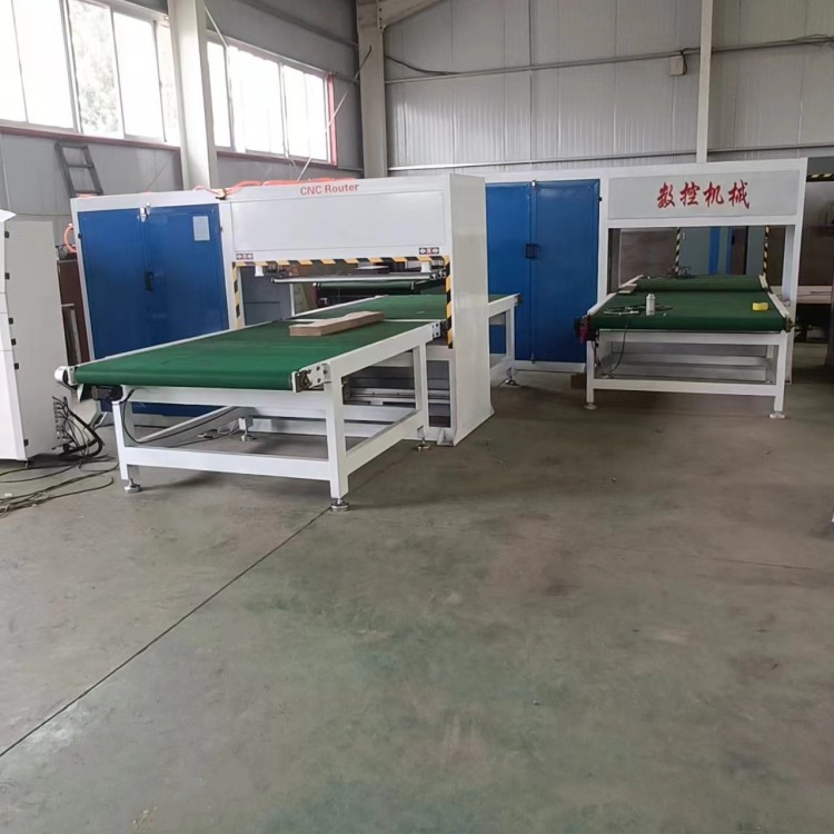 乐璇台式 聚氨酯造型切割锯 数控造型锯1325泡沫仿形锯