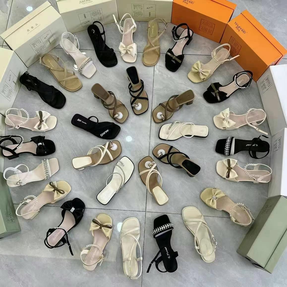品牌女鞋批发夏季新款厚底坡跟凉鞋外贸摆地摊堆堆鞋货源尾货鞋子