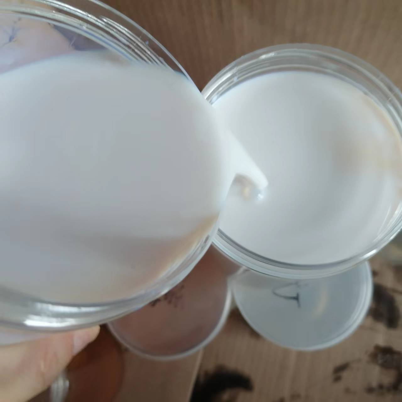 一公斤起定液态水性乳胶 丁基乳胶 增塑剂 用于各类塑胶的增韧改性