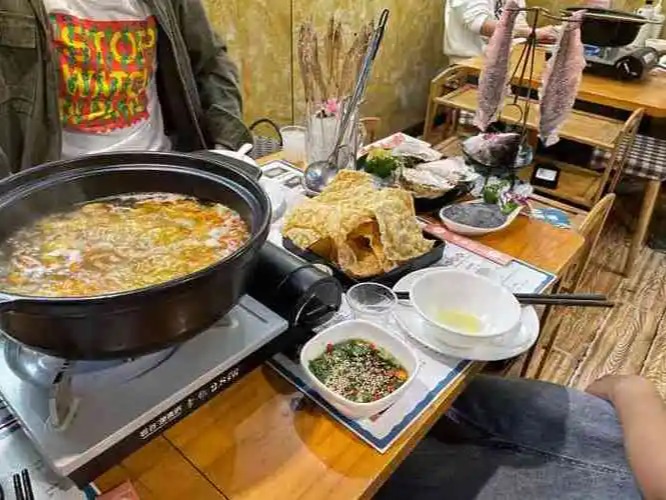 三更浪小海鲜打边炉