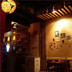 皇朝夜色酒吧