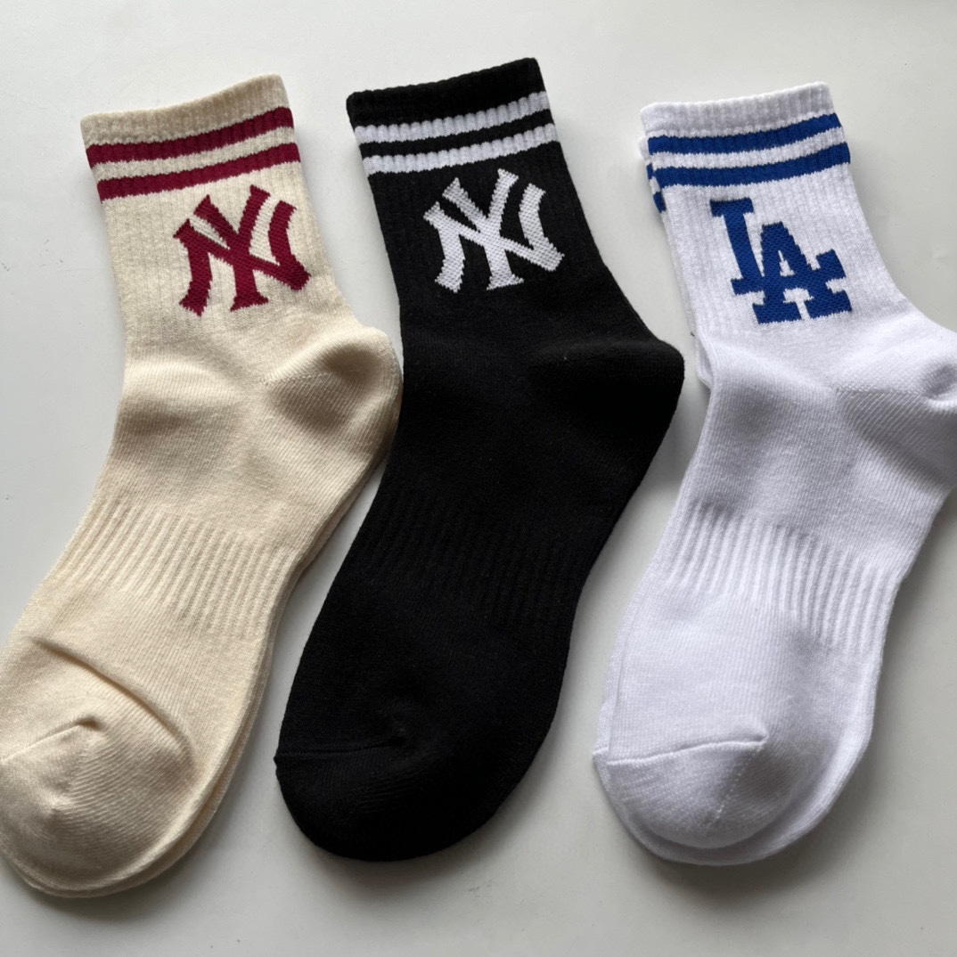 韩国正品mLB袜子 春秋新款字母黑色条纹四季男女款中长筒运动袜