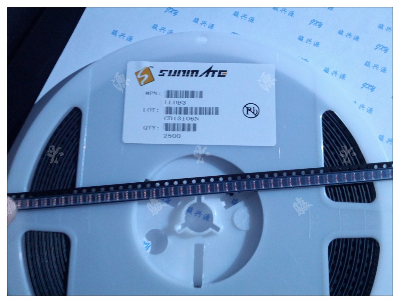 贴片双向触发二极管LLDB3 0.5W 封装LL34/12p06玻封圆柱体