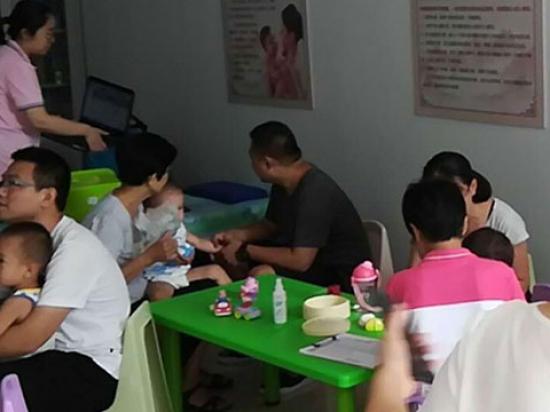 艾蓓元小儿推拿