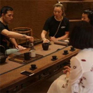 以茶会友