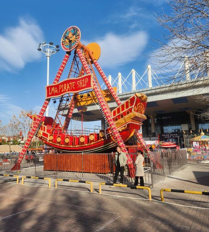 海盗船设备主题公园项目景区项目广场设备力美奇游乐