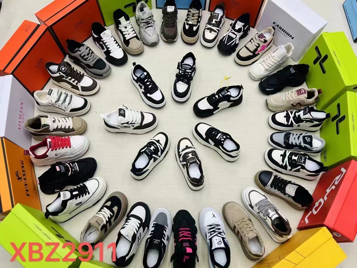 2023新款小白鞋女皮质厚底运动板鞋秋季轻便面包鞋百搭增高休闲鞋