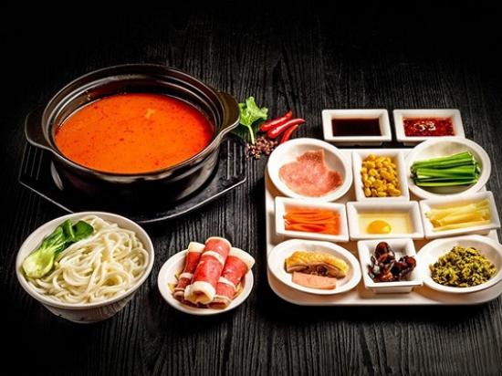 佳佳过桥米线