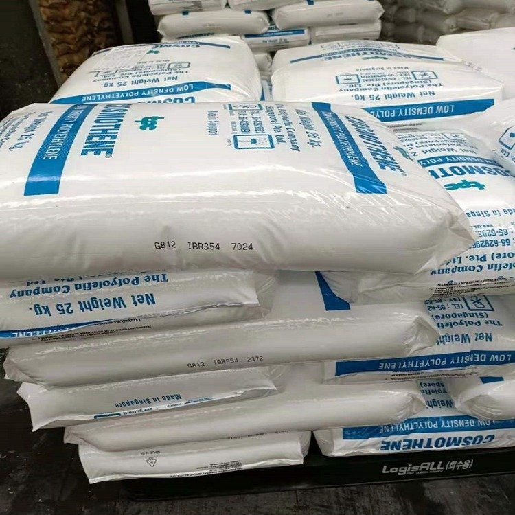 LDPE F211-1新加坡聚烯烃 易加工 光滑 透明性好 吹塑级 包装应用