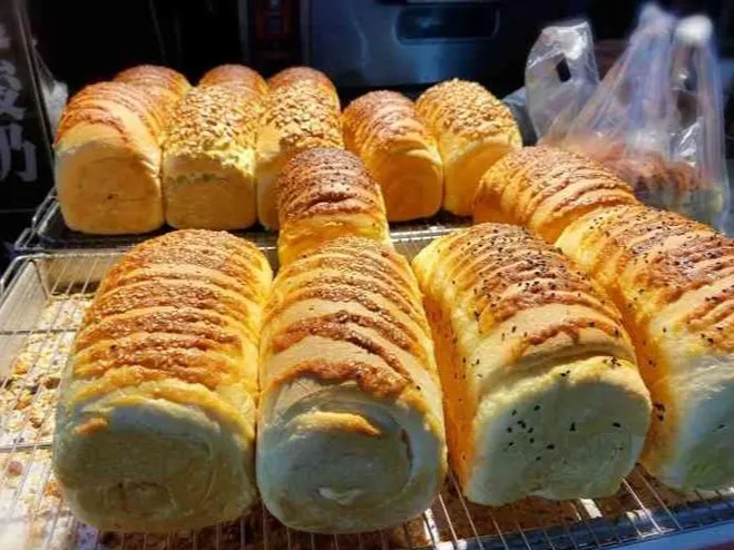 笨小鸭手撕面包