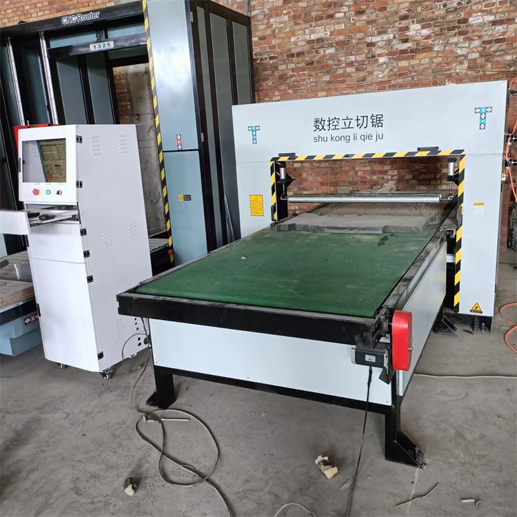 乐璇猫抓板数控造型切割锯1325全自动双工位造型锯