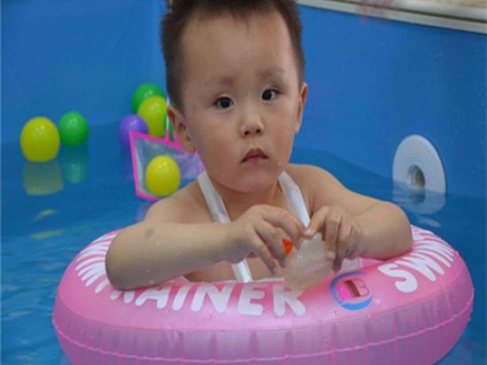 嗨贝儿婴儿游泳馆