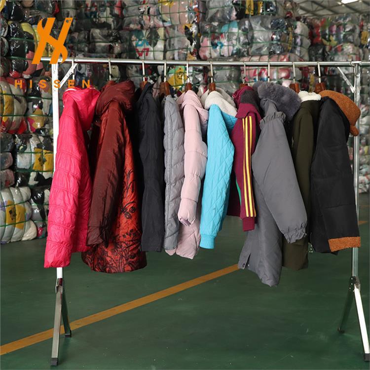secondhand二手服装厂家女短款棉袄A级旧衣服大量外贸出口伊拉克