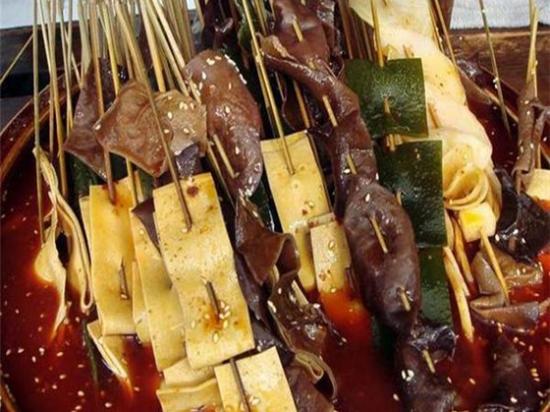 烫锅鲜砂锅串串