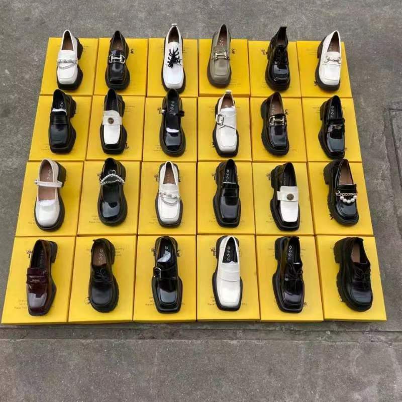 库存鞋子批发女鞋运动鞋老爹鞋尾货小直播鞋创业开店赶集内销外贸