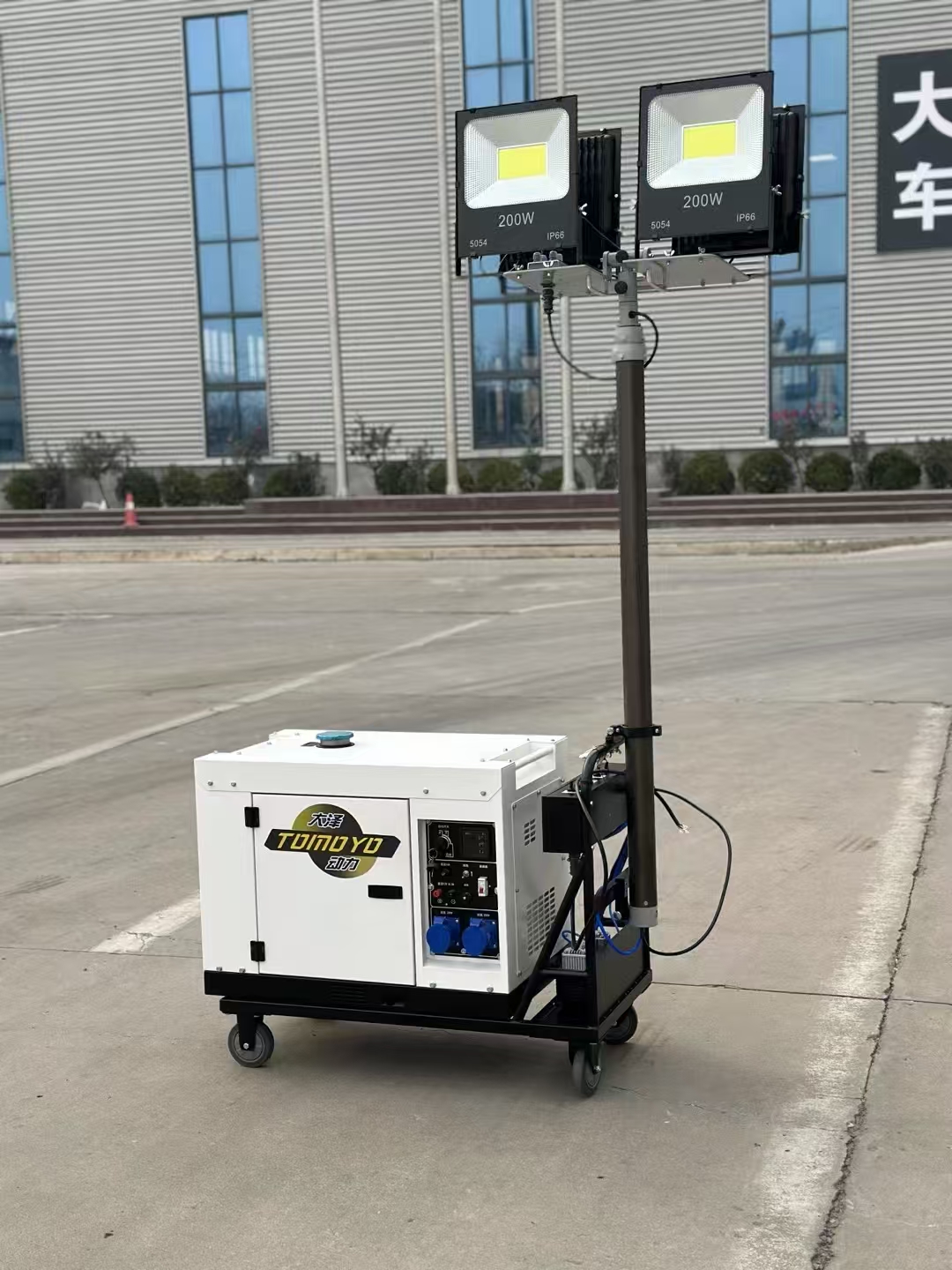 大泽动力7KW柴油发电机灯塔 夜间应急照明施工全方位移动照明灯塔