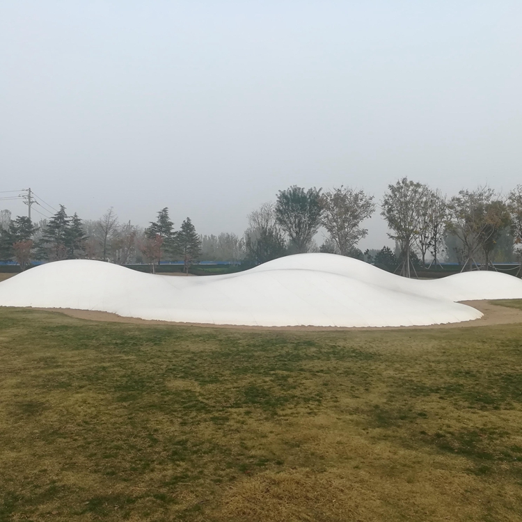 蹦蹦云休闲农庄白色大蹦床三晶体能乐园设备