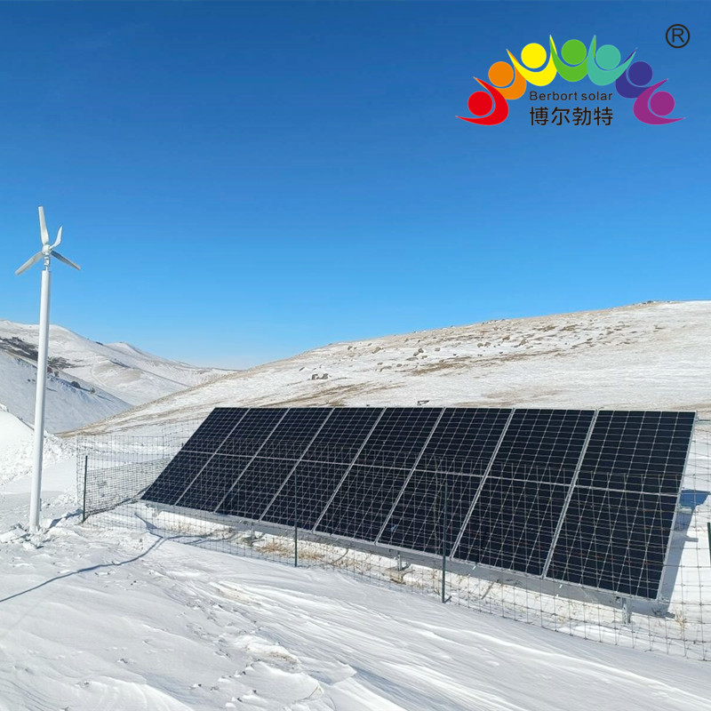 博尔勃特边 防太阳能离网供电系统 牧场风光互补光伏发电系统厂家