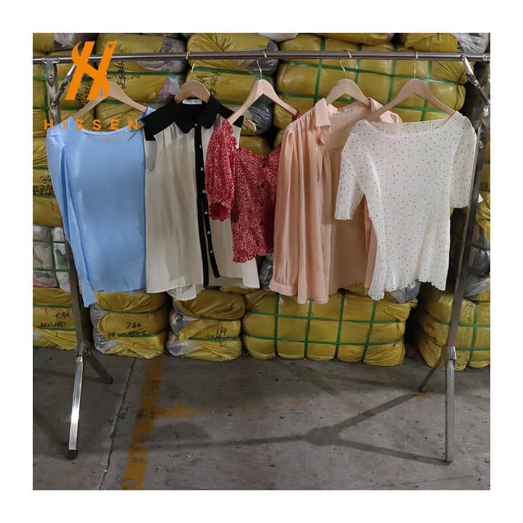 旧衣服外贸 40尺柜出口非洲东南亚二手女装丝绸短袖used clothes