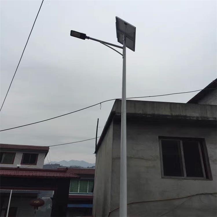 美丽乡村建设太阳能路灯 6米新款村庄太阳能灯单臂高亮60w80w光源