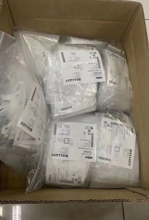 BALLUFF 巴鲁夫电感式传感器BES0068 BES M12MI-PSC40B-S04G