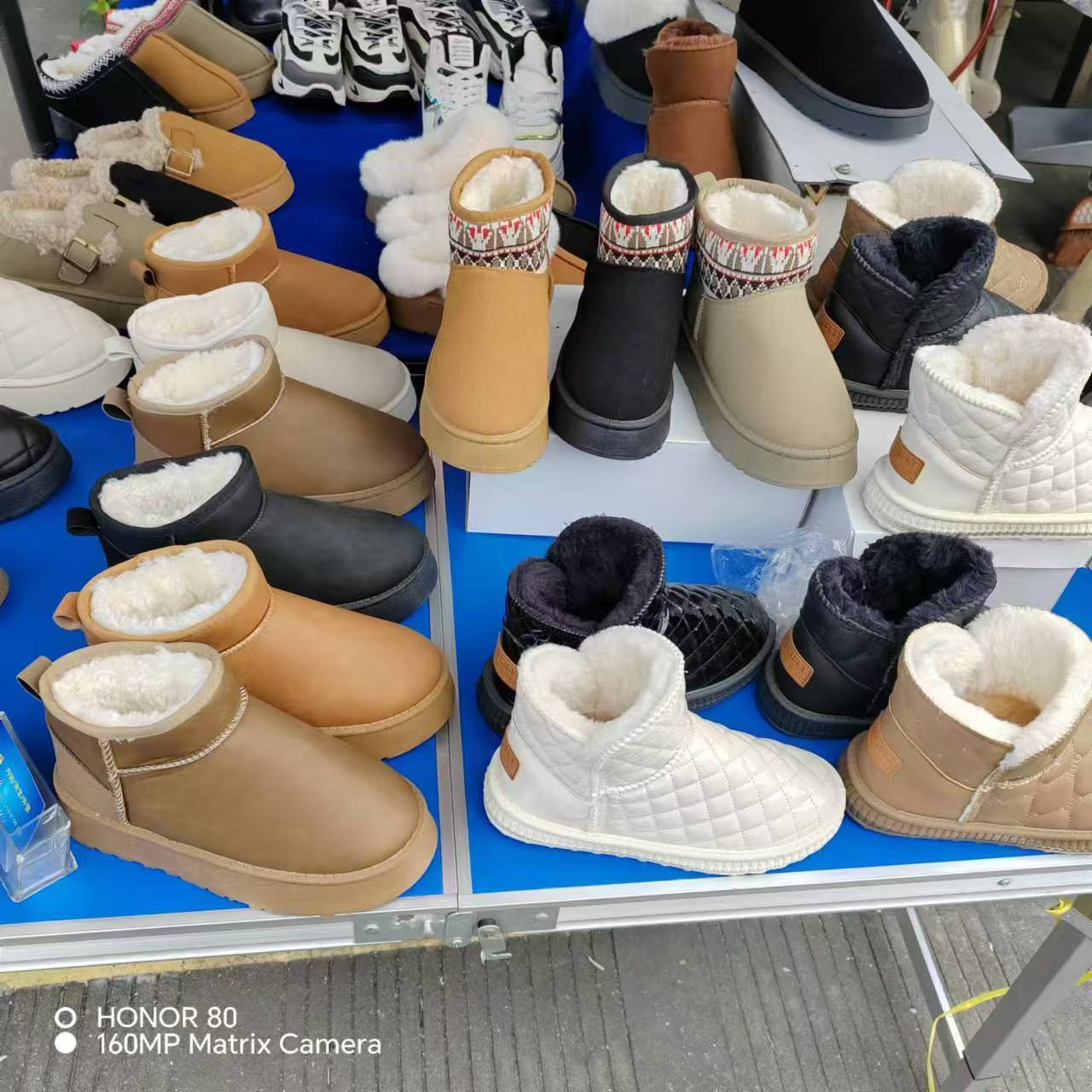 时尚跑步纯色圆头四季款整单杂款成年运动 休闲男女鞋批发赶集开店