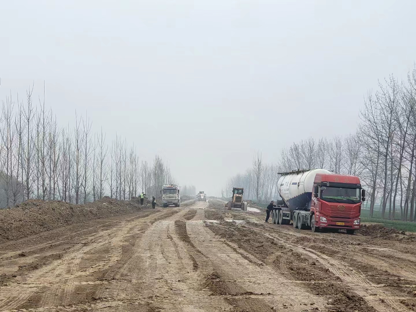 生石灰块建筑工地用石灰粉 熟石灰水处理氧化钙90%含量