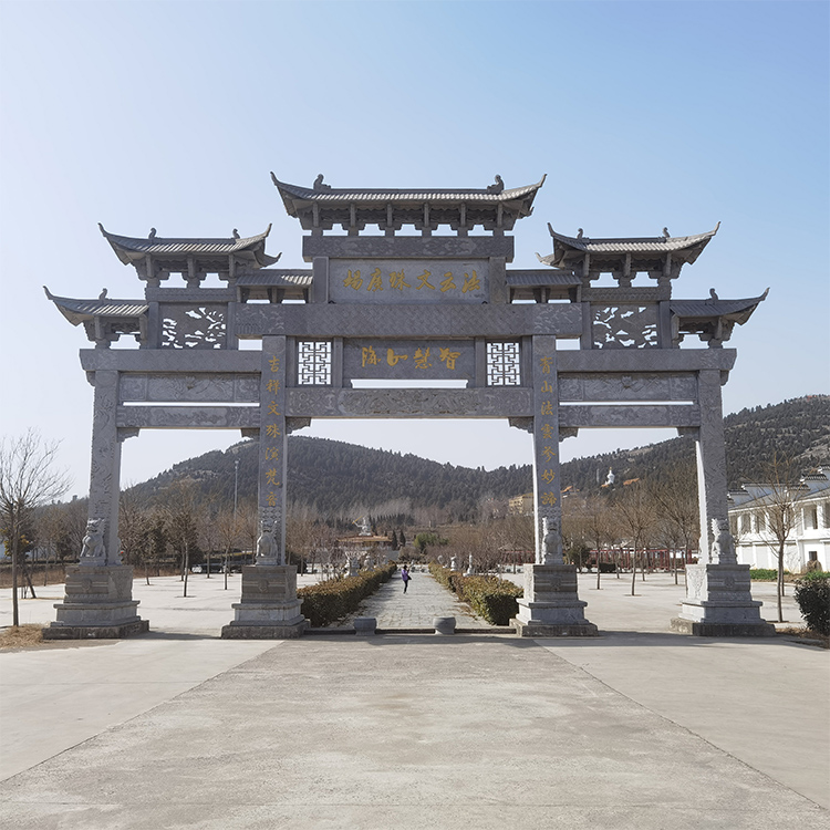 村口青石三门五楼石牌坊 景区花岗岩石雕牌楼