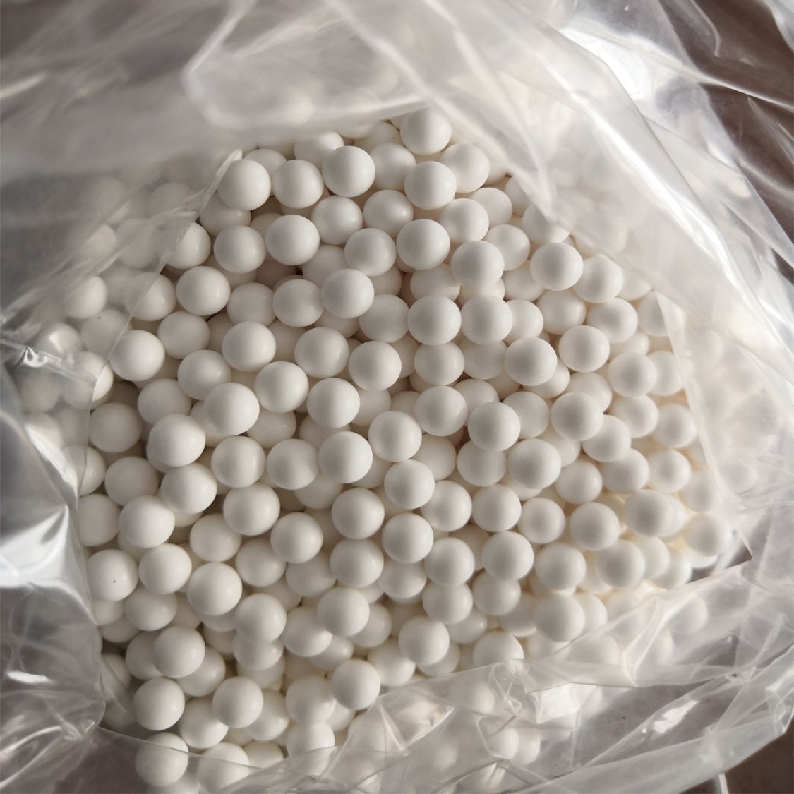 高纯度99%瓷滚制氧化铝研磨球6mm 15mm 20mm 30mm 99铝含量高铝陶瓷球