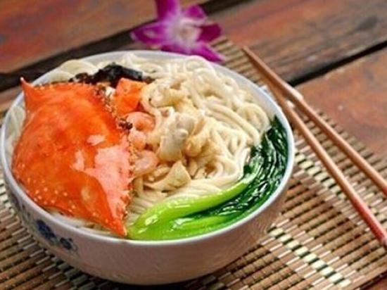 滩涂海鲜面馆
