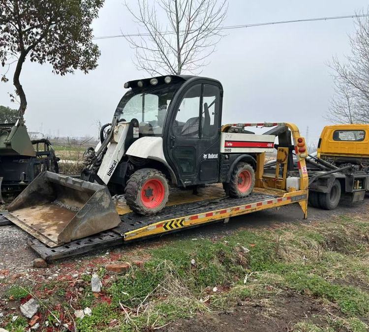 出售二手山猫5600多功能工具车 四轮驱动 四轮转向 久保田发动机