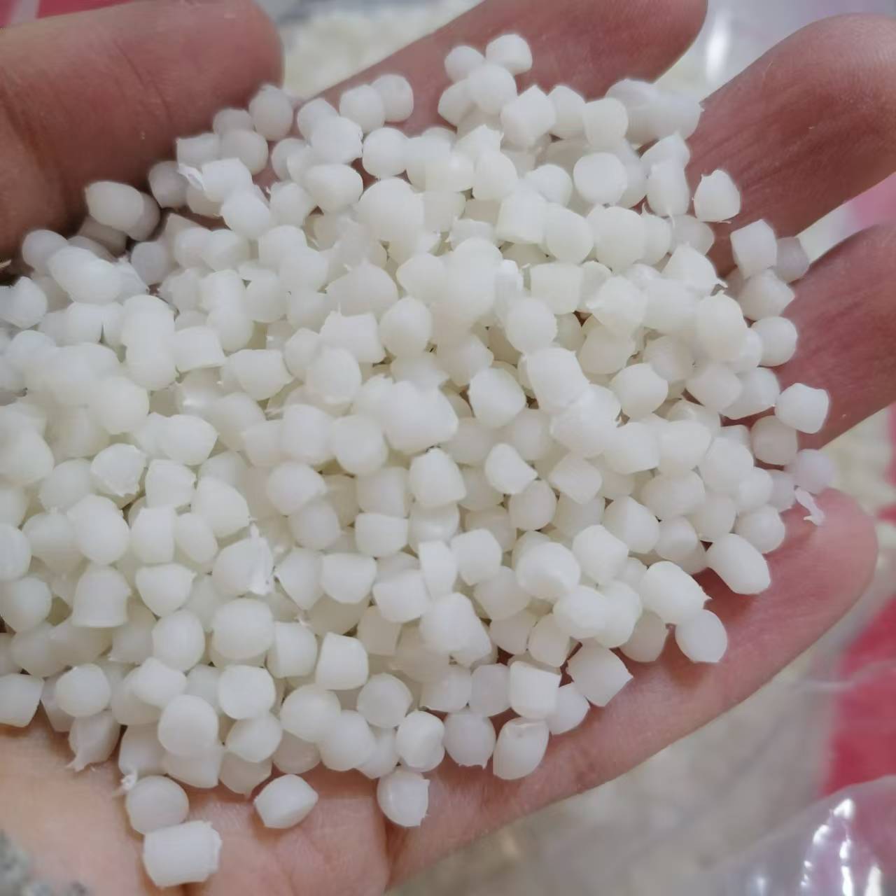 白色丁腈颗粒 丁腈橡胶粒 80硬度 用于PVC高性能改性 耐磨 耐油