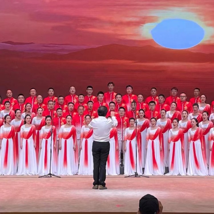 出租 合唱服红白双色飘肩大型合唱团演出礼服租赁 中国风
