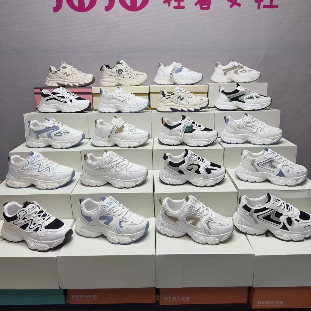 秋冬摆地摊库存鞋批发女士运动老爹鞋厚底松糕旅游鞋直播低价杂鞋