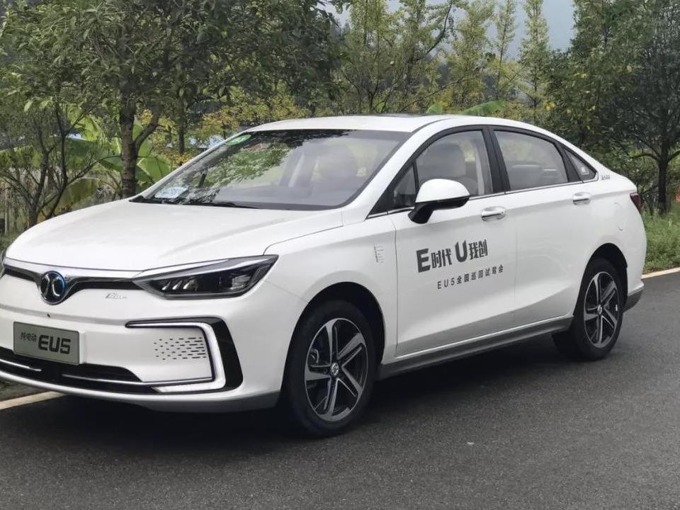 北汽新能源汽车