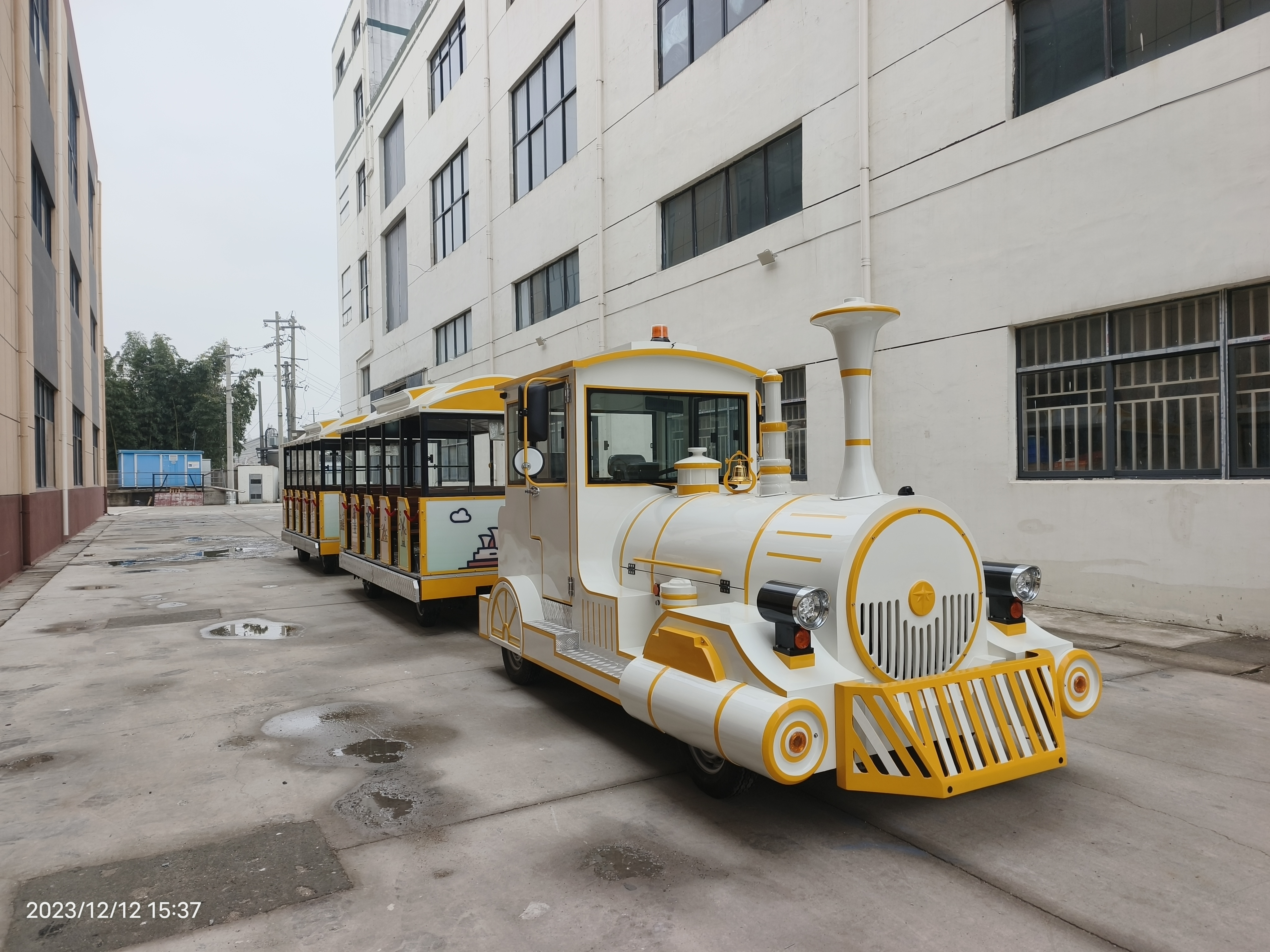观光小火车 一拖二大型游乐设备 灵活布置空间 满足规格需求订做