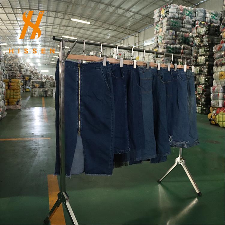 外贸二手衣服大码女装牛仔半身裙secondhand clothes低价出售非洲