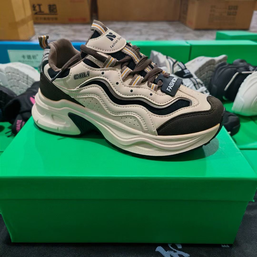 赶集摆地摊低价库存运动女鞋货源厚底透气松糕老爹鞋批发断码鞋子